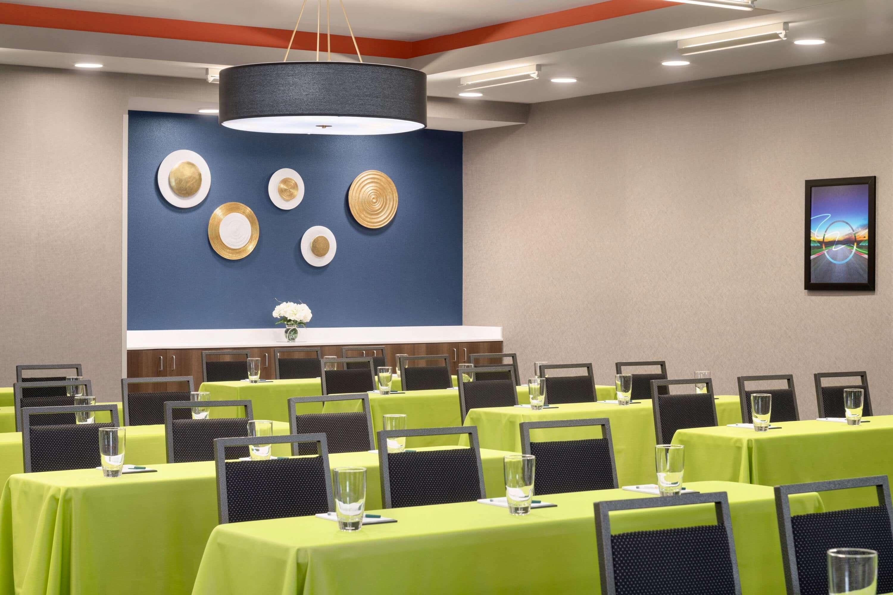 La Quinta Inn & Suites By Wyndham Braselton Exterior photo