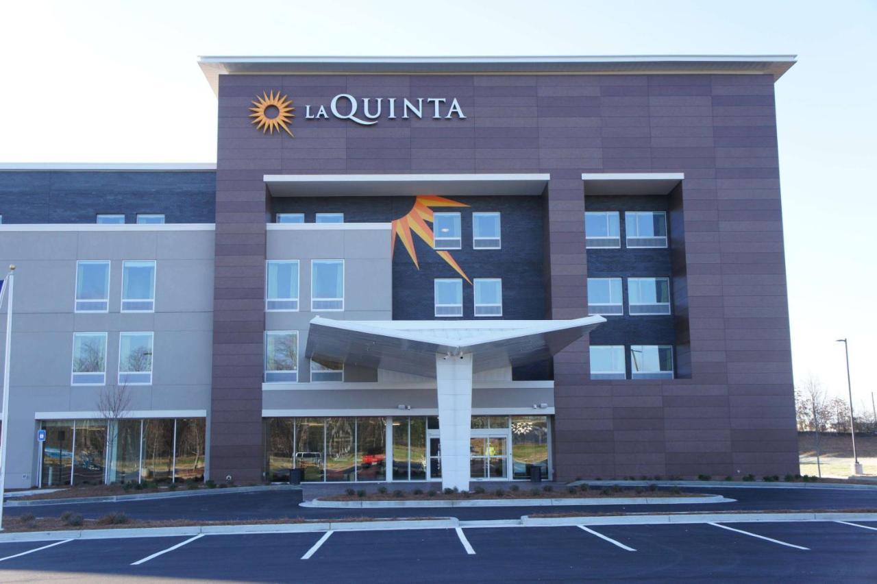 La Quinta Inn & Suites By Wyndham Braselton Exterior photo